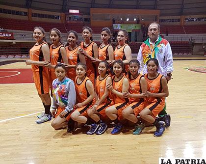 El representativo orureño de baloncesto femenino compite en Tarija