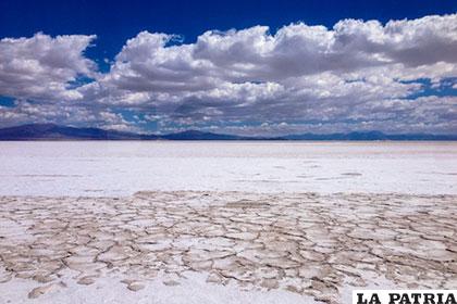 No hay presupuesto para evaluar el potencial de litio en todo el extenso salar, sólo de Uyuni, sin considerar el de Coipasa