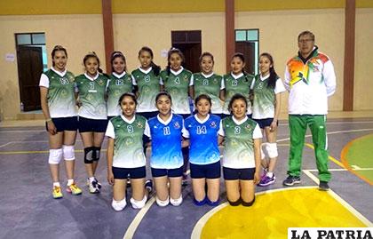 Las integrantes del seleccionado orureño de voleibol