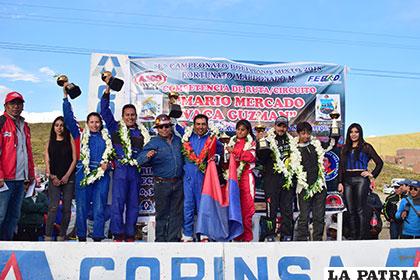 Gallardos campeones en la categoría R2B