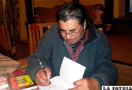 Quispe presentó su nuevo libro 