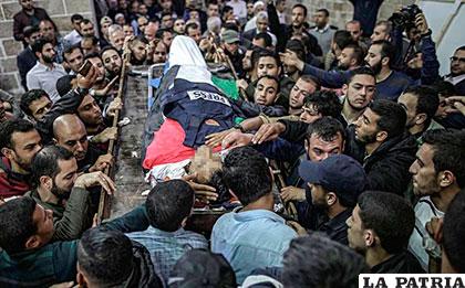 El fotoperiodista palestino Yaser Murtaya, muerto de un disparo israelí