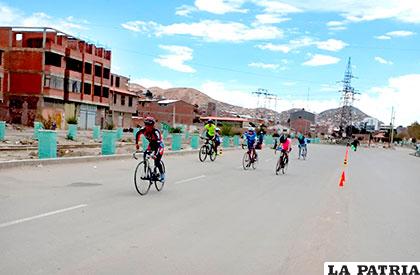 Etapa de ciclismo en el selectivo departamental de triatlón /Cortesía José Luis Tarquino