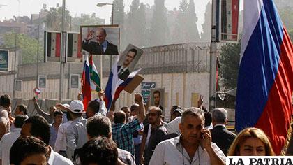 Cientos de personas se manifiestan frente a la embajada de Rusia en Damasco /RTVE.es