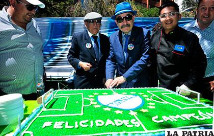 Durante la celebración de los 93 años del club Bolívar /marka-registrada