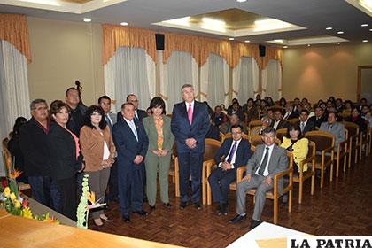 Posesión del nuevo directorio de la Cámara de Comercio de Oruro