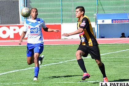 Jair Reinoso aportó con tres goles para el triunfo 