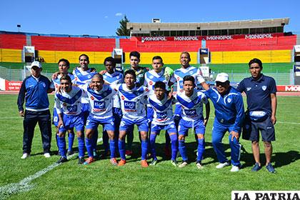 El plantel de San José que interviene en el campeonato de Promoción y Reservas