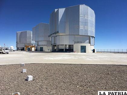 Observatorio astronómico en el desierto de Atacama