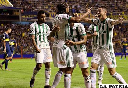 Los jugadores de Palmeiras 
festejaron en La Bombonera /meridiano.com