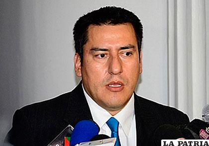 Javier Zavaleta, ministro de Defensa sugiere aumentar controles en Huanuni /Prensa Latina