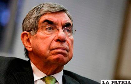 El ex presidente de Costa Rica, Oscar Arias, criticó al líder norteamericano