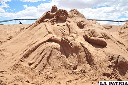 Se crean hermosas obras de arte en los arenales de Cochiraya/ LA PATRIA/Archivo