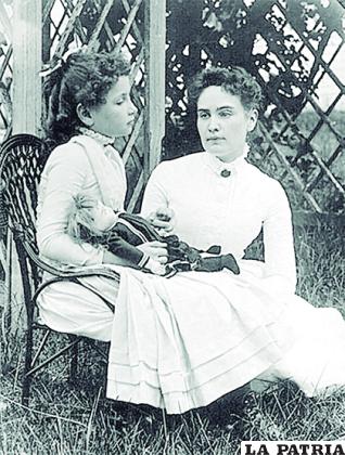 Helen Keller y Anne Sullivan