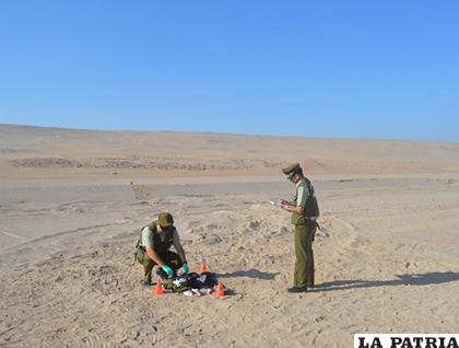 Carabineros chilenos, en el lugar de una explosión de mina antipersonal en la frontera de Arica / soy-chile.cl