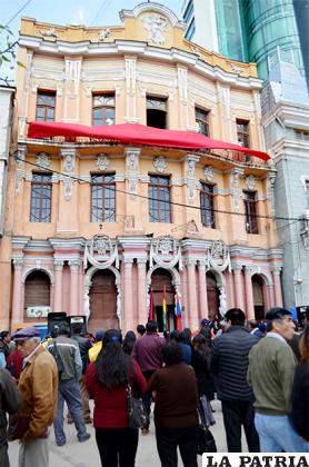Se prevé inversión de 3,5 millones de bolivianos en refacciones del Palais Concert/ LA PATRIA