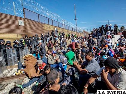 Crece incertidumbre en cientos de migrantes por la escasez de alimentos/ proceso.hn