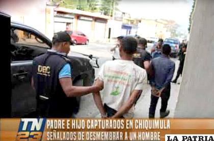 La televisión de Guatemala captó el momento de la aprehensión de los dos implicados en el caso /Youtube