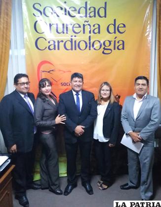 Primer directorio de la Sociedad Boliviana de Cardiología filial Oruro /LA PATRIA