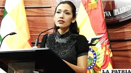La presidenta del Senado, Adriana Salvatierra / ANF