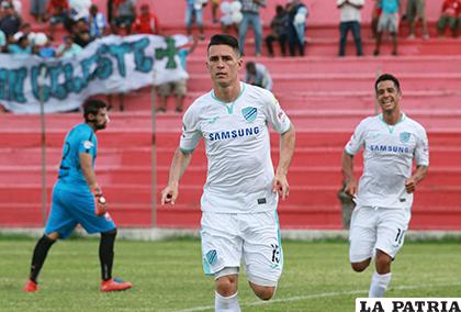 Bolívar con la idea de seguir de líder