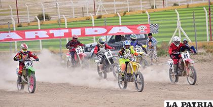 Vuelve la pasión del rugir de los motores sobre dos ruedas/ Reynaldo Bellota - LA PATRIA