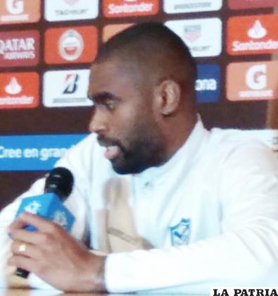 CESAR MENA (San José)