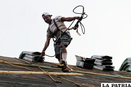 Los trabajadores latinos continúan sufriendo un alto riesgo de morir en sus lugares de trabajo /CONTACTO HOY
