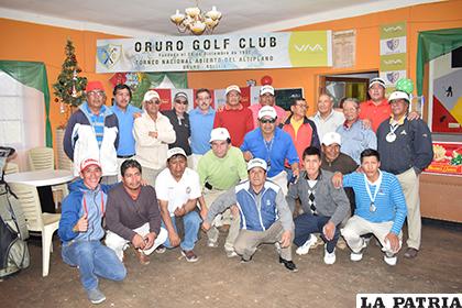 Los golfistas orureños asumen el campeonato local como un entrenamiento para el nacional/ ARCHIVO LA PATRIA