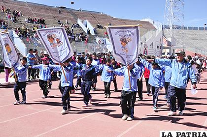 Los niños de los diferentes clubes estarán presentes en la inauguración /Archivo LA PATRIA
