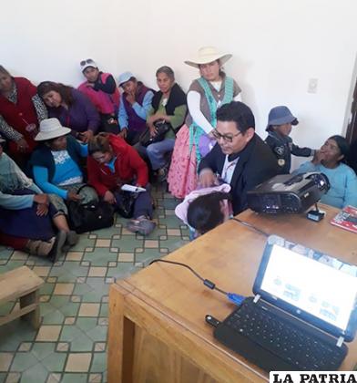 Capacitación a vivanderas en primeros auxilios /LA PATRIA /ARCHIVO /Foto referencial
