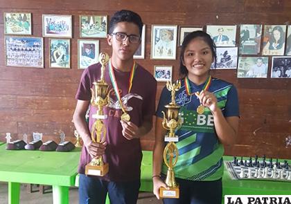 Daniel Titichoca y Jhosselyn Iquise campeones nacionales /cortesía FBA