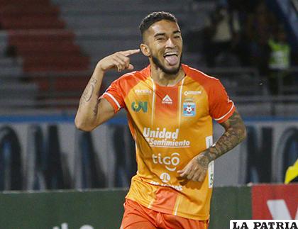 El delantero de Blooming, Rafhina, hizo póker de goles /APG