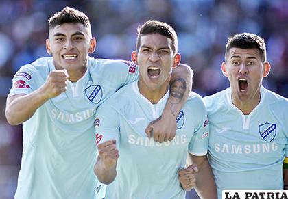 Bolívar a pesar del empate ante Always Ready permanece en la punta /APG
