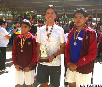Los orureños en la Sub-16 lograron ubicarse en el tercer puesto /cortesía Cristóbal Arcos
