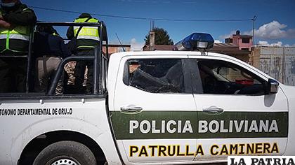 Las patrullas de la Policía fueron objeto de destrozos /LA PATRIA