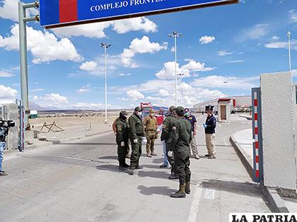 Las dos personas burlaron el control fronterizo para dirigirse hacia la ciudad de Oruro /LA PATRIA