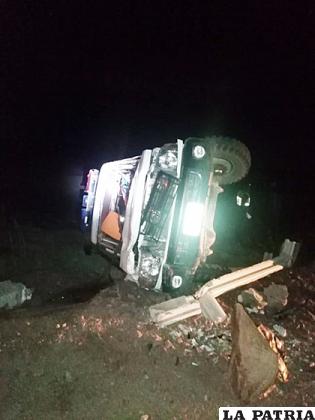 La ambulancia terminó en esta posición /REDES SOCIALES