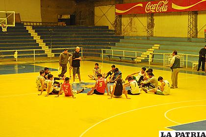 Los torneos a nivel de selecciones fueron suspendidos de forma 
indefinida /LA PATRIA /archivo