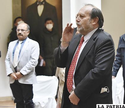El nuevo ministro tendrá la tarea de combatir el coronavirus /APG