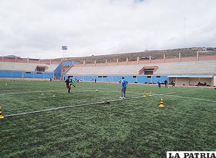 El plantel de Huanuni comenzó sus entrenamientos a inicios de marzo /LA PATRIA /archivo