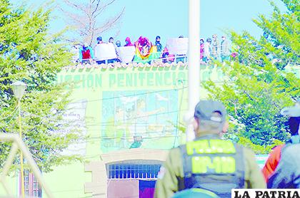 Varias unidades policiales participaron del operativo /LA PATRIA
