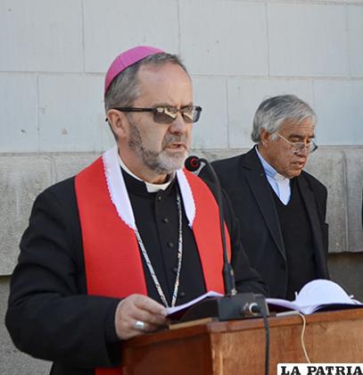 Monseñor Cristóbal Bialasik en celebraciones de Semana Santa /Carla Herrera /la patria