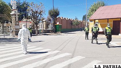 Con las medidas de bioseguridad se esperaba al primer fallecido por coronavirus en Oruro /GAMO