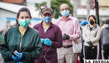 A los 11.183 casos confirmados en Ecuador se suman 10.977 nuevos registros /EFE
