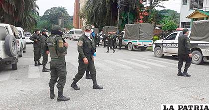 Los policías ingresaron a territorio del Chapare a las 05:30 horas del jueves /SHARE BOLIVIA
