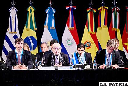 Argentina decidió retirarse de las negociaciones comerciales del Mercosur
/es-mb.theepochtimes.com

