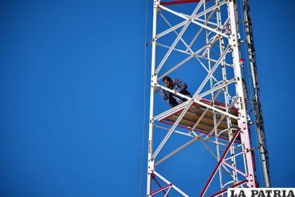 El sujeto se rehusó a descender de la torre /LA PATRIA