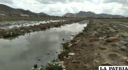 El canal Germania también es otro foco de contaminación