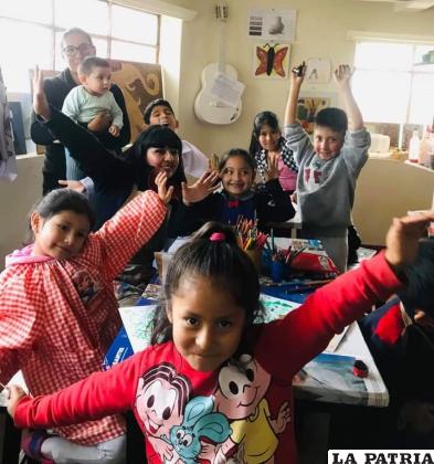 Niños demuestran su talento innato en el arte /Casa del Diablo